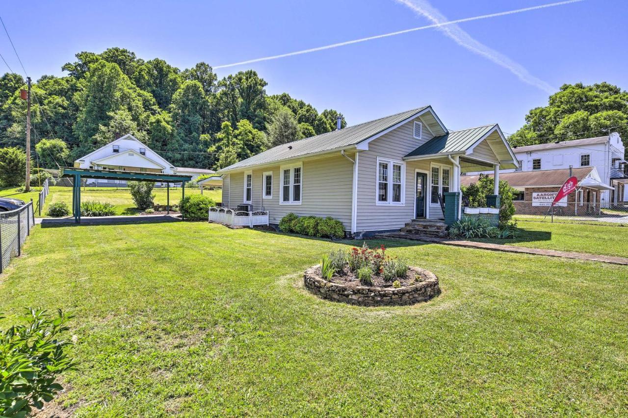 Cozy Damascus Cottage With Porch And Trail Access! Exterior photo