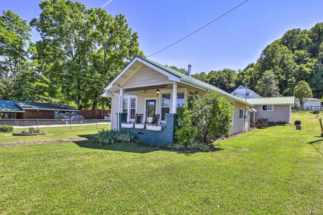 Cozy Damascus Cottage With Porch And Trail Access! Exterior photo